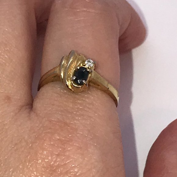 Vintage 14 ktgf Sapphire and Cz Ring, Size 7 - Picture 11 of 14